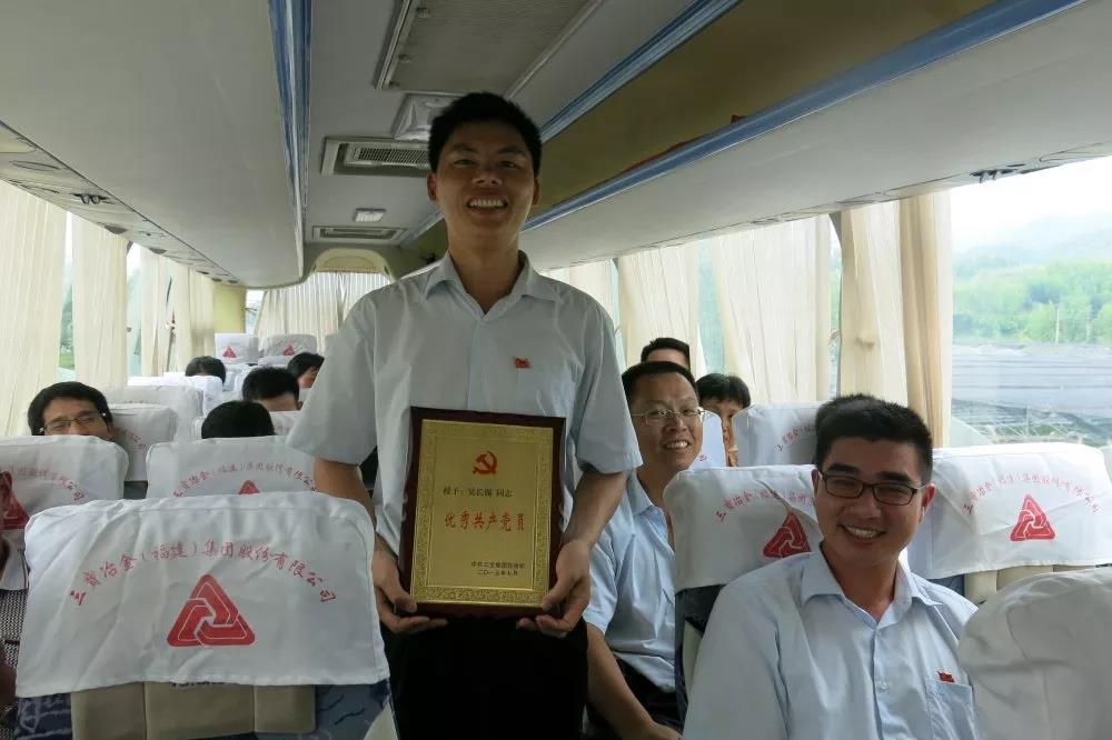 黨員立潮頭，領跑當先鋒之三十一｜吳長錫：車間走出來的領航者